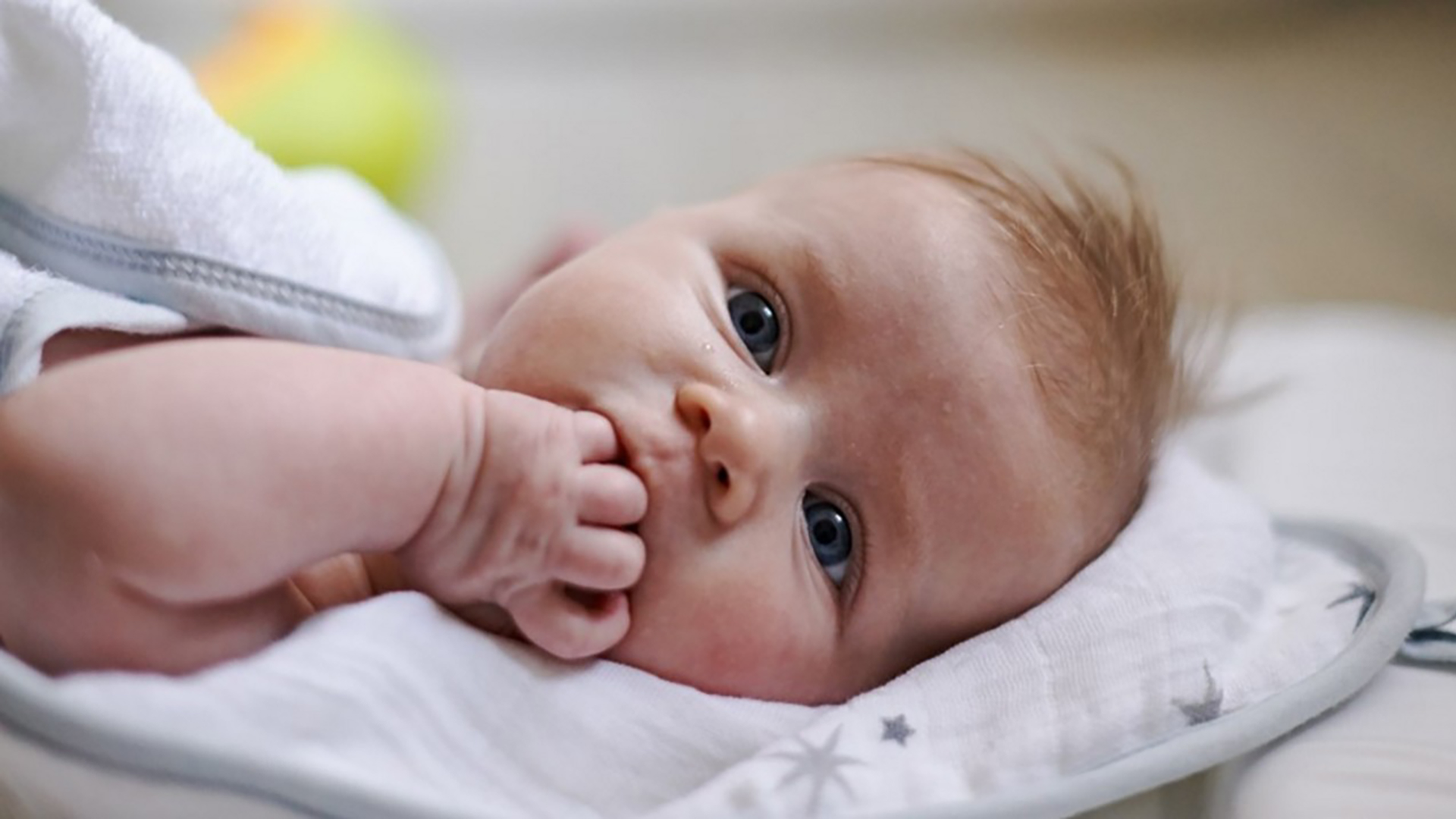 Helen va bolalar porno film Yalangoch Margarita sahnada